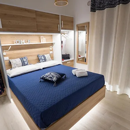Al Manara - Fronte Mare Apartment